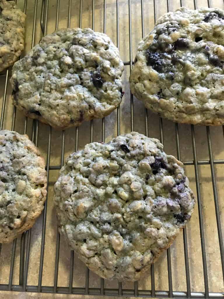 Cookies on a wire rack.