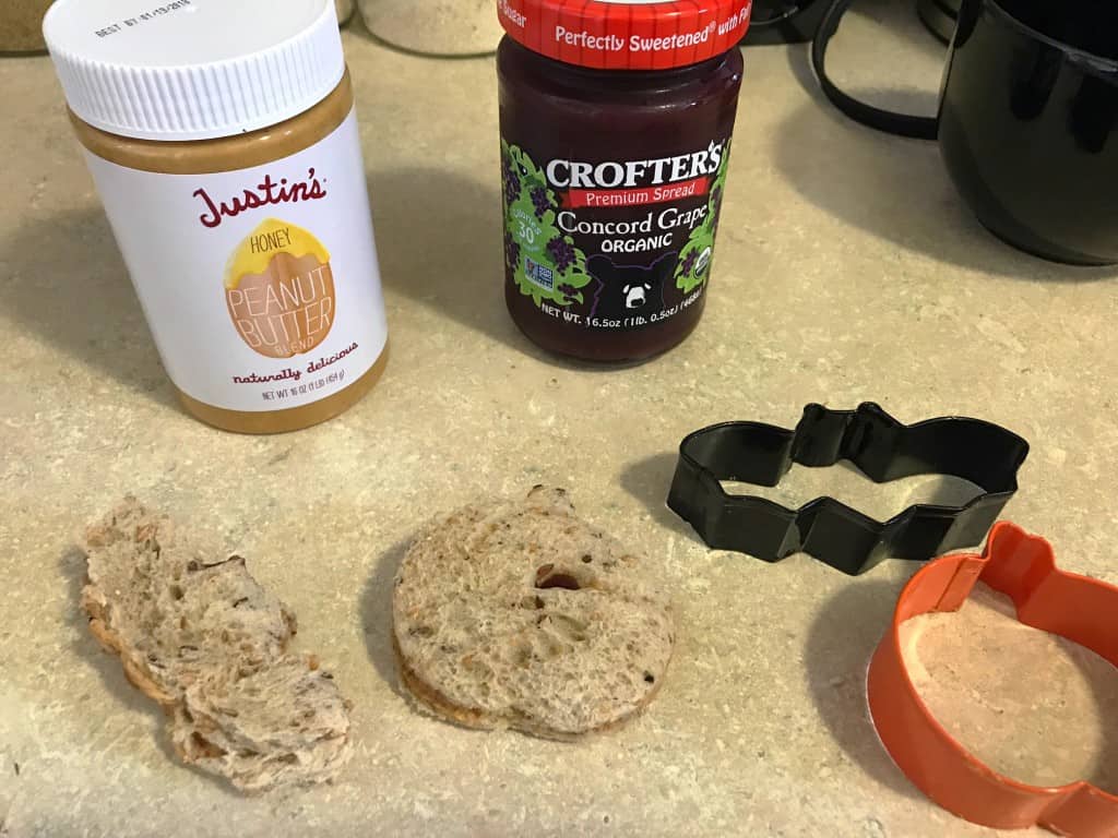 Hacks: How I Get My Toddler to Love a Healthy Lunch