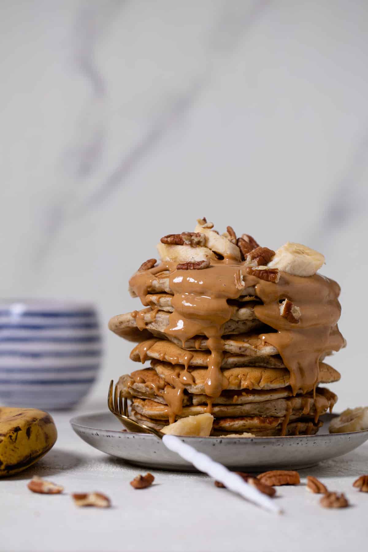 Vegan Banana Pancakes + Peanut Butter Sauce