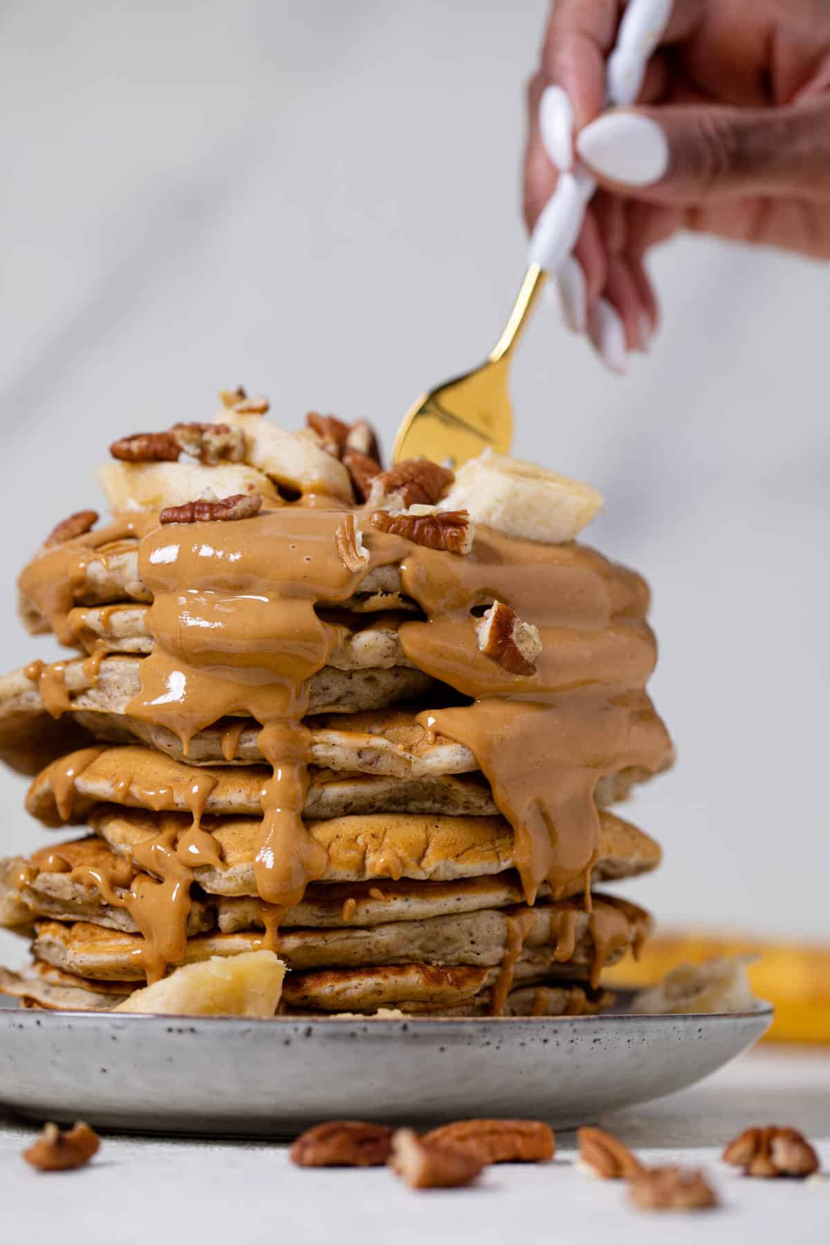 Vegan Banana Pancakes + Peanut Butter Sauce