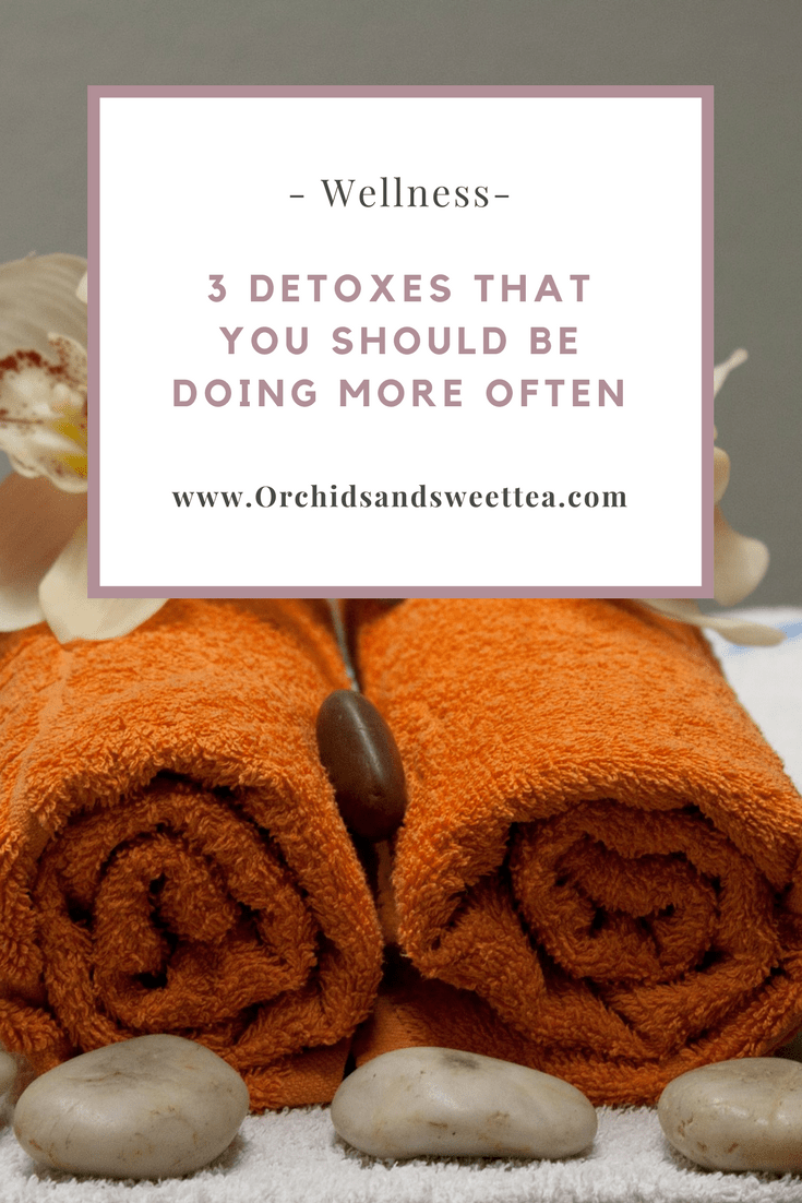 Towels with text \"3 Detoxes That You Should Be Doing More Often.\"