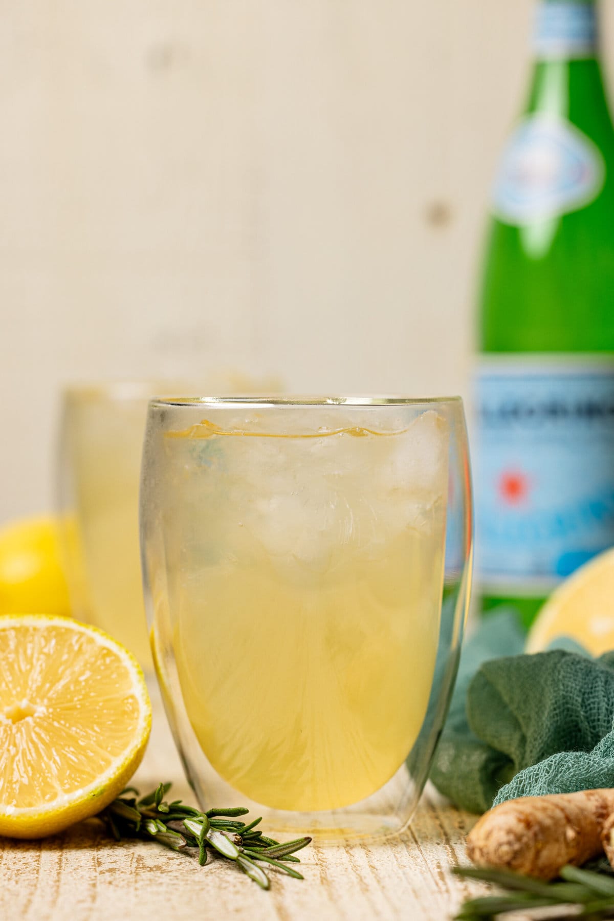 25 Easy Mixed Drinks That Taste Amazing - Sugar and Charm