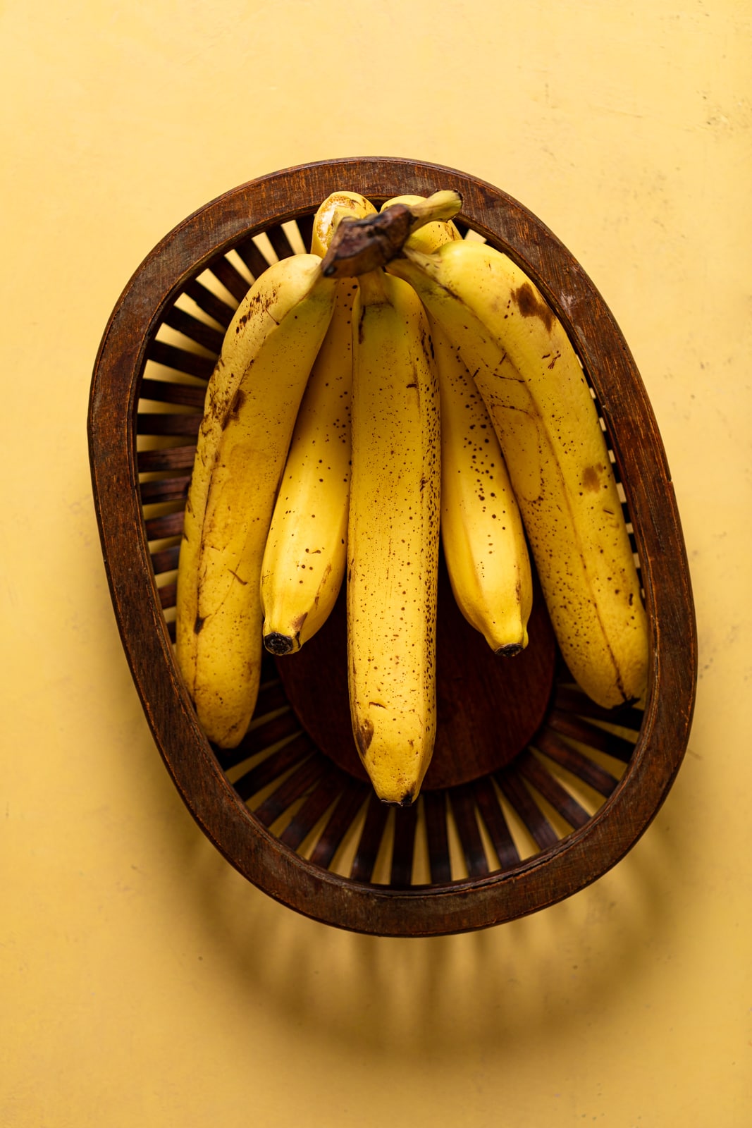 Bowl with a bunch of bananas