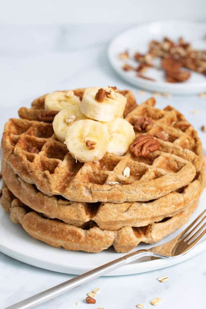 Flourless Vegan Banana Oats Waffles