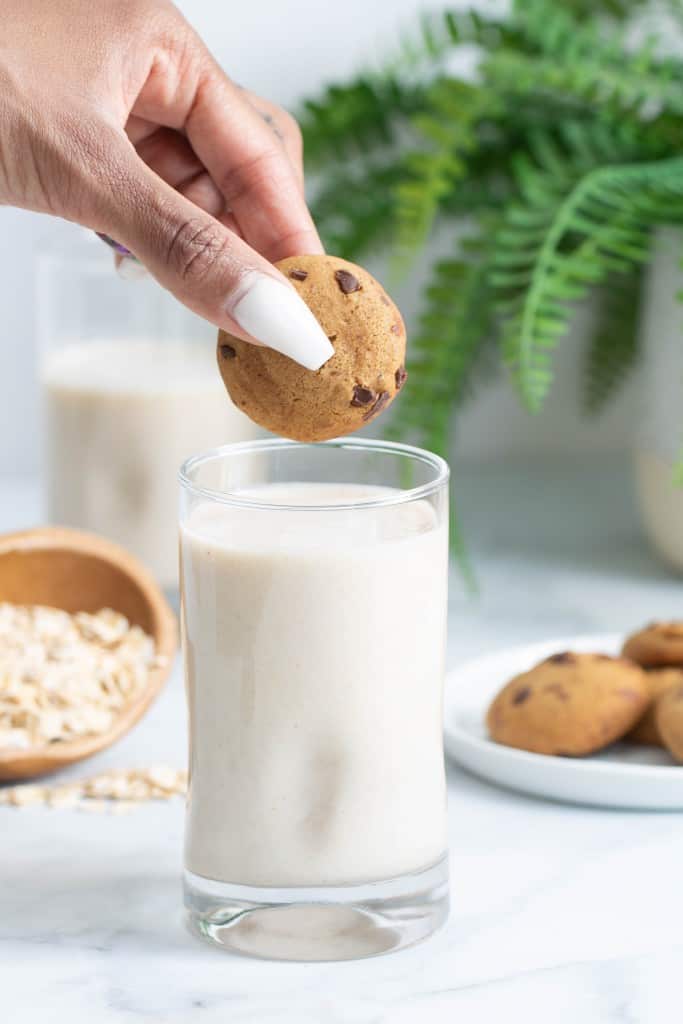Ultra Creamy Homemade Oat Milk