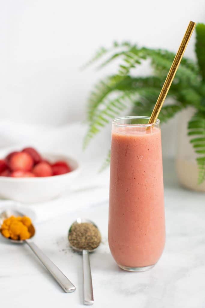 Healthy Pineapple Strawberry + Turmeric Smoothie
