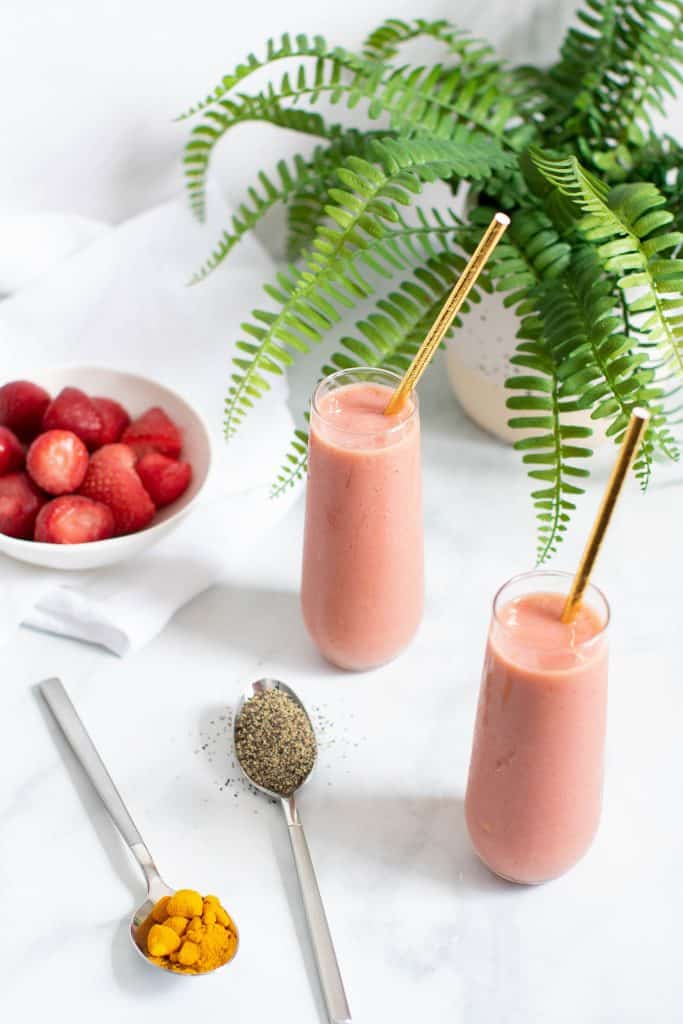 Healthy Pineapple Strawberry + Turmeric Smoothie