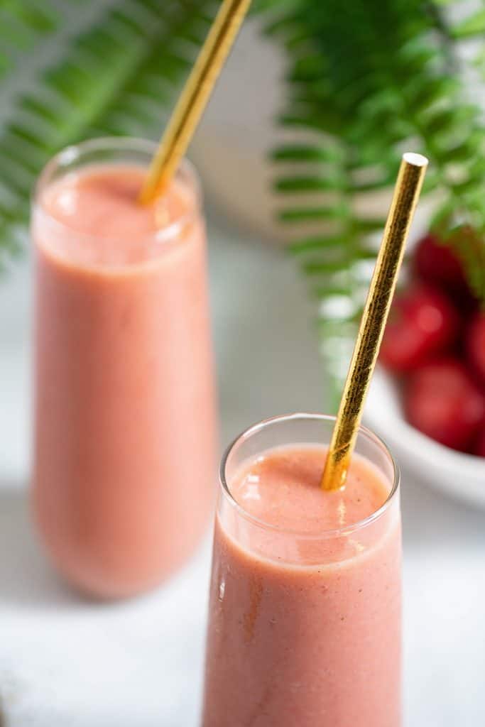 Healthy Pineapple Strawberry + Turmeric Smoothie