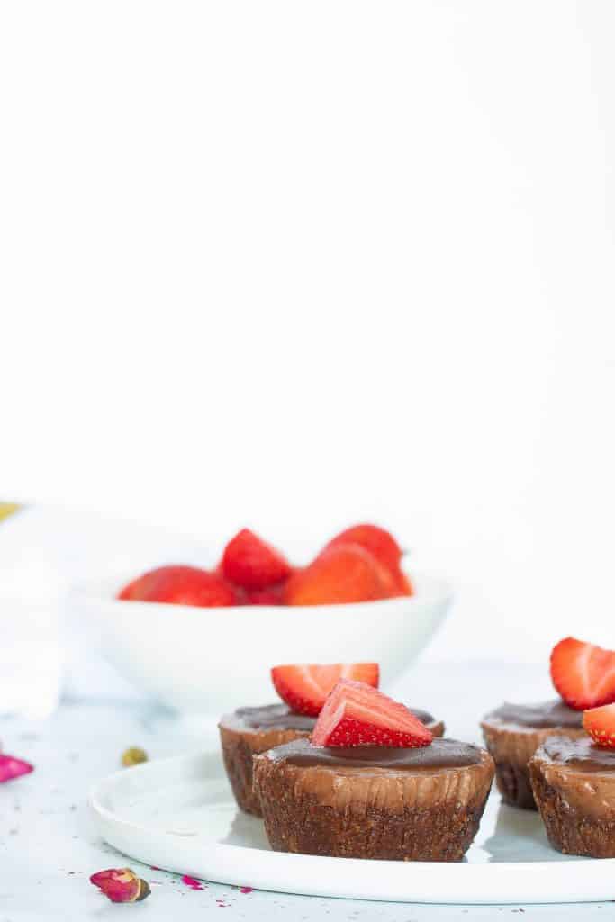 No-Bake Vegan Superfood Chocolate (Cacao) Cheesecake Bites
