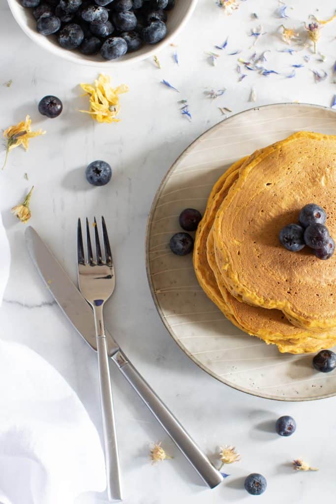 Easy Vegan Pumpkin Poppyseed Pancakes
