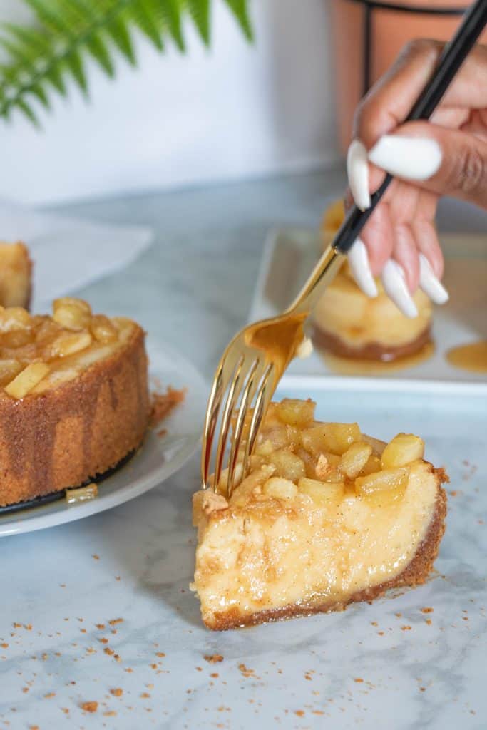 Best Caramel Apple Spice Cheesecake