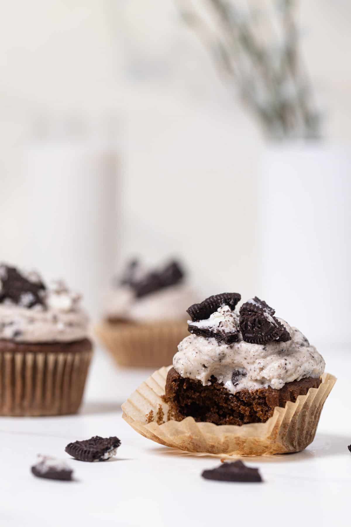 Vegan Chocolate Oreo Cupcakes 