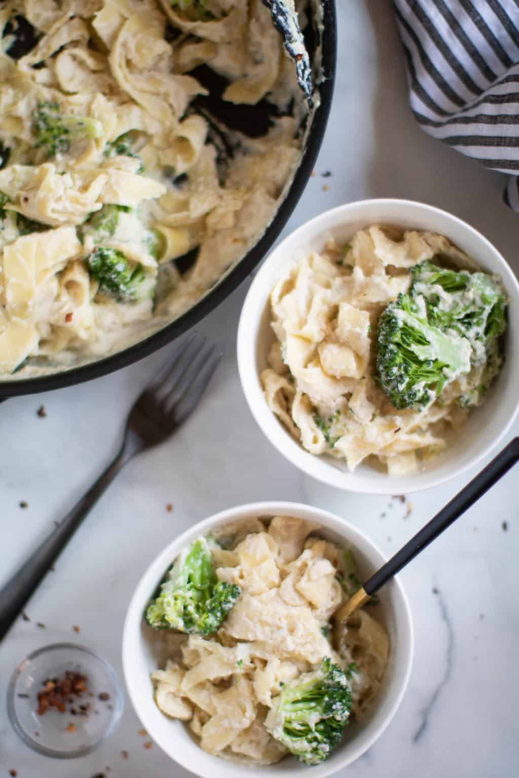 Easy Vegan Broccoli Alfredo Pasta