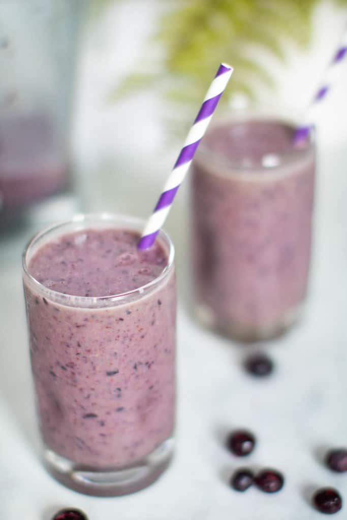 Blueberry Superfood Breakfast Smoothie