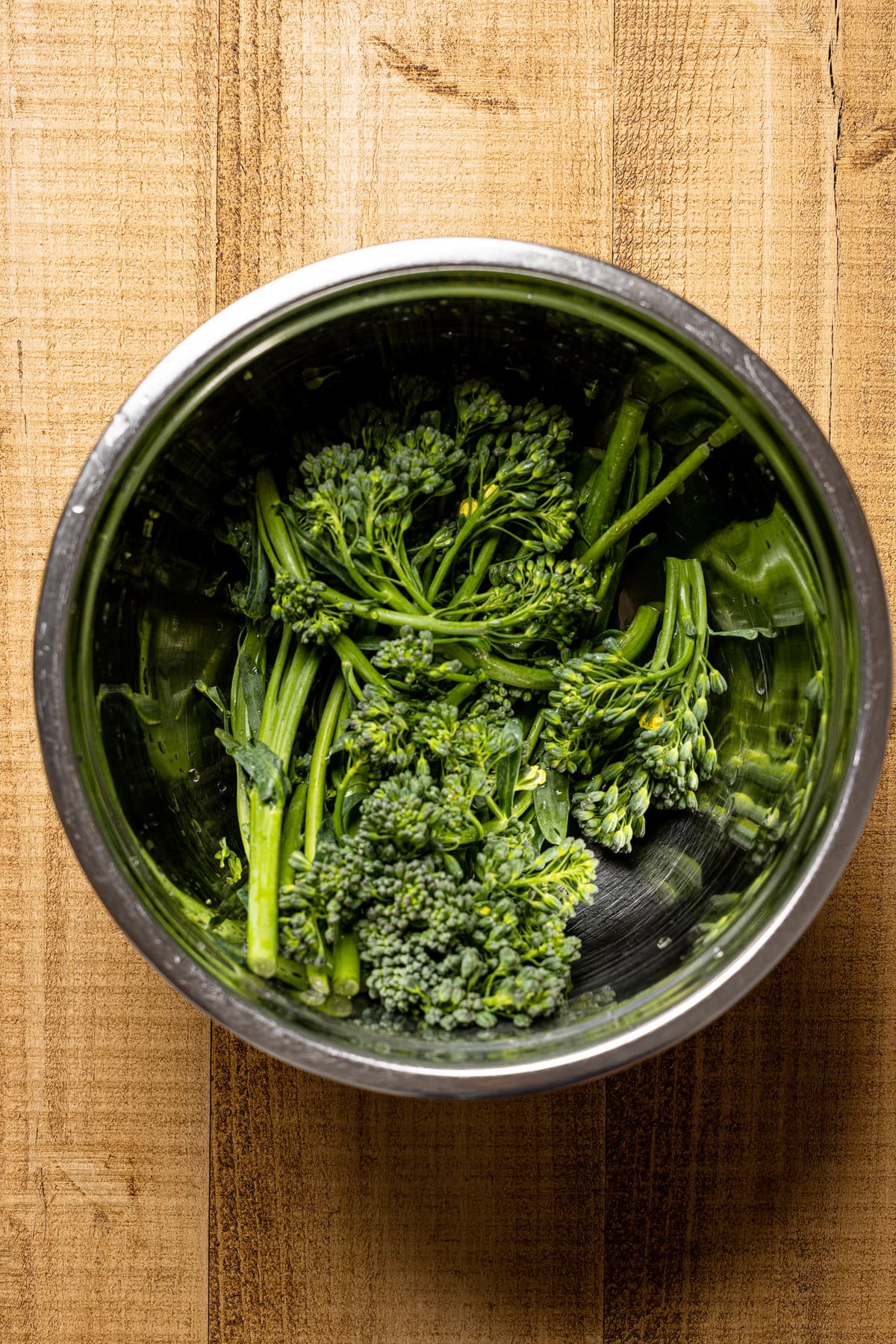 Bowl with cut broccolini