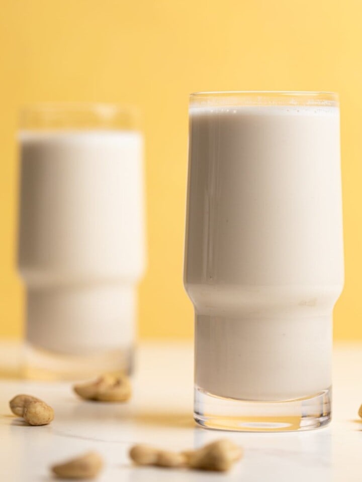 Easy Homemade Creamy Cashew Milk