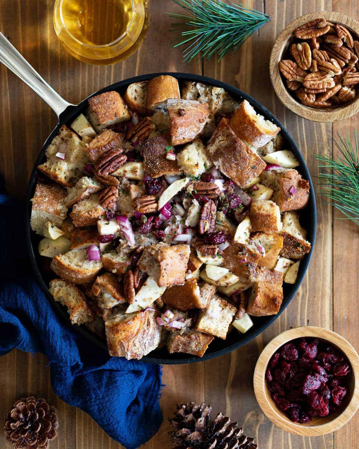 Easy Skillet Vegan Stuffing