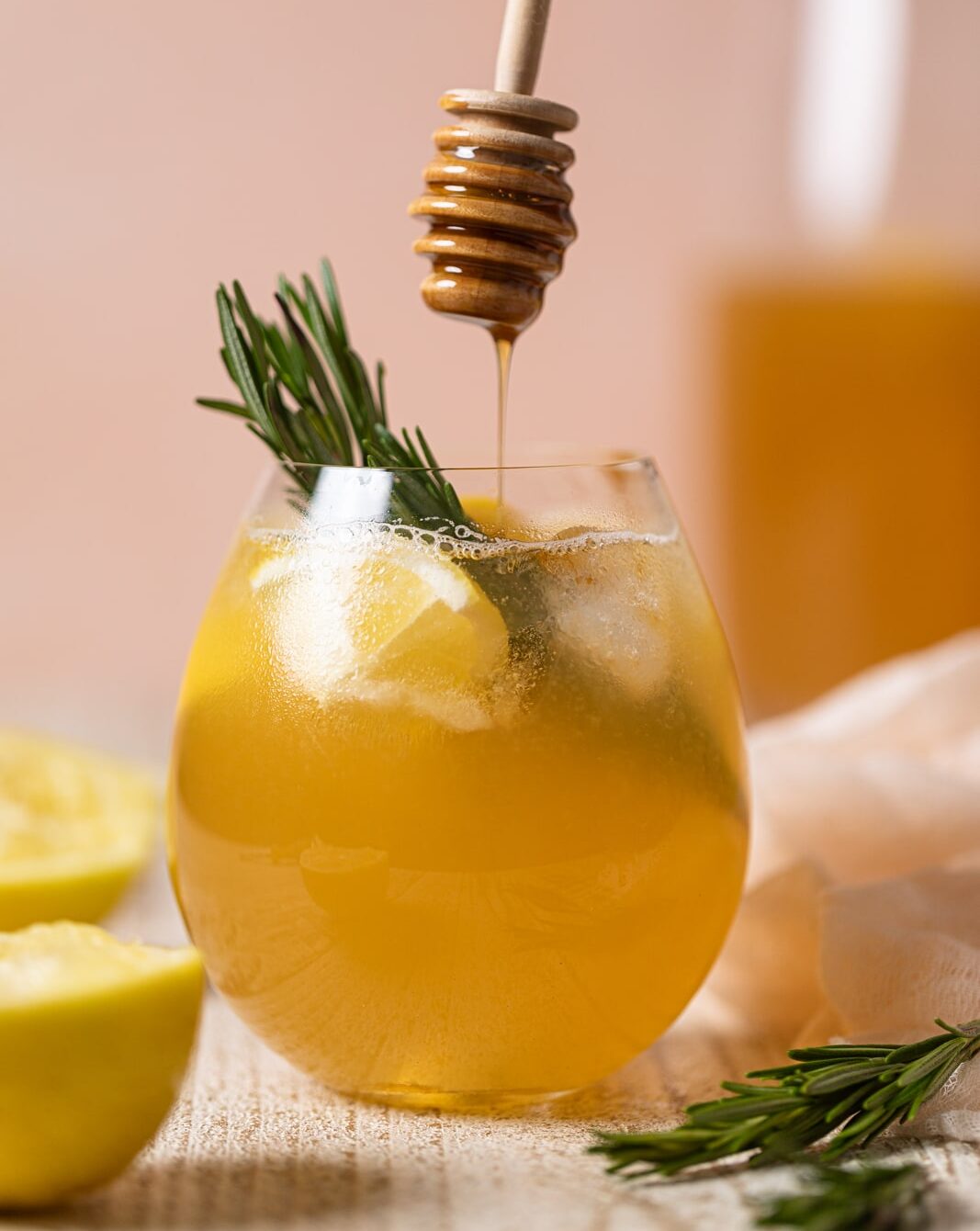 Apple Cider Vinegar Detox Lemonade