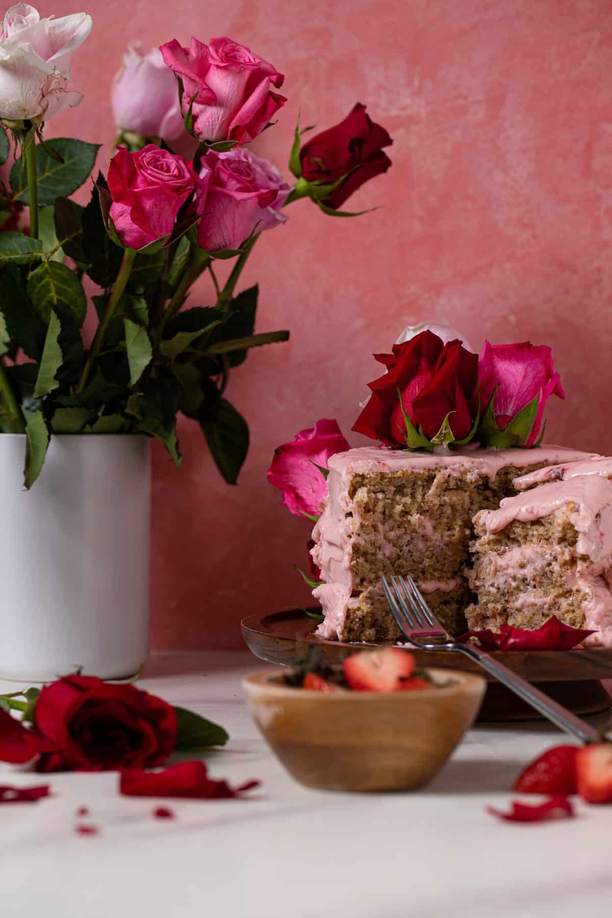 Vegan Strawberry Cake with Oatmeal