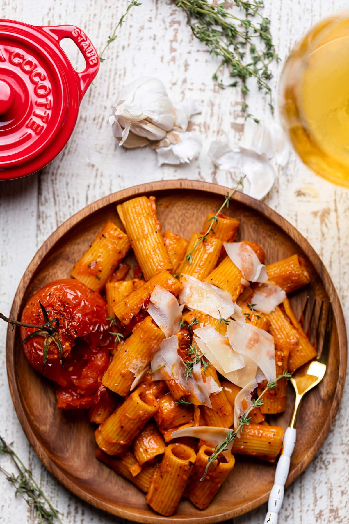 Wooden plate of Spicy Cajun Vodka Pasta without Vodka.