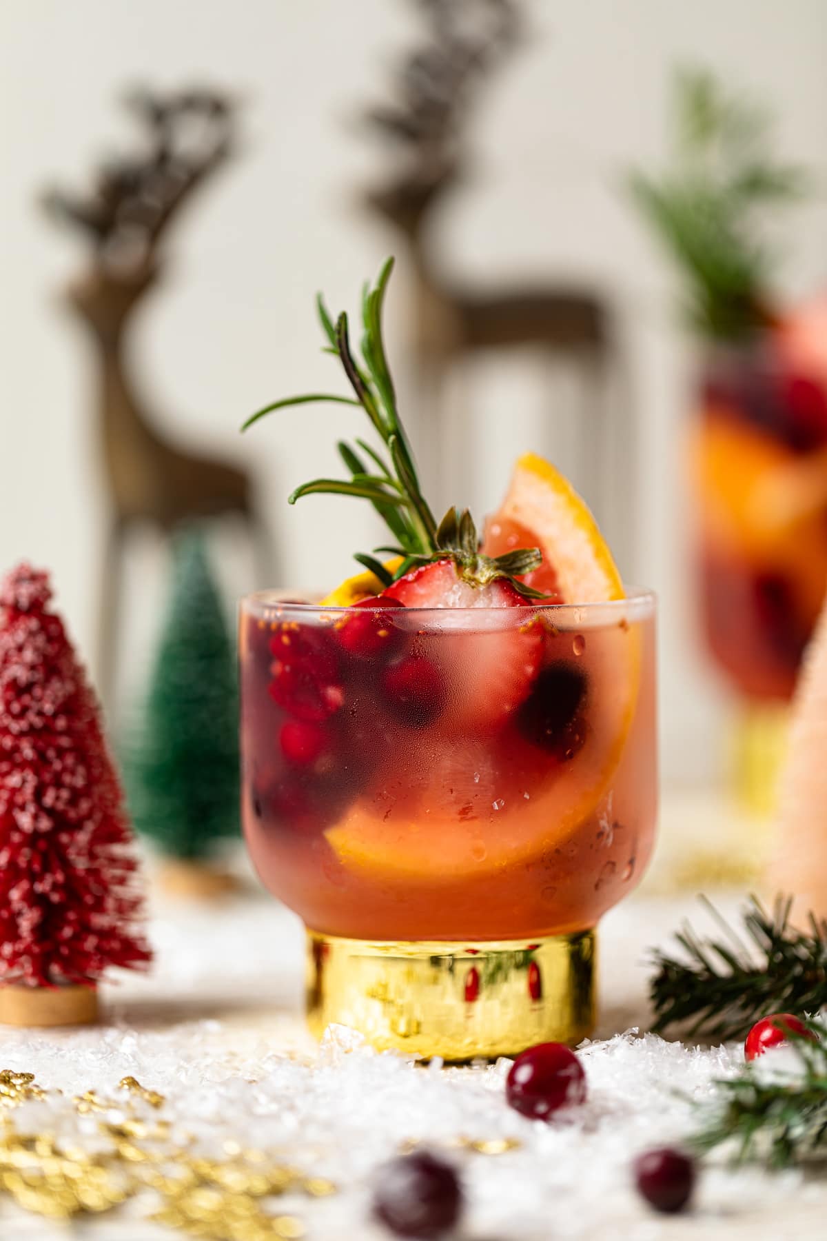 https://www.orchidsandsweettea.com/wp-content/uploads/2021/12/Ultimate-Holiday-Mocktail-3-of-7.jpg