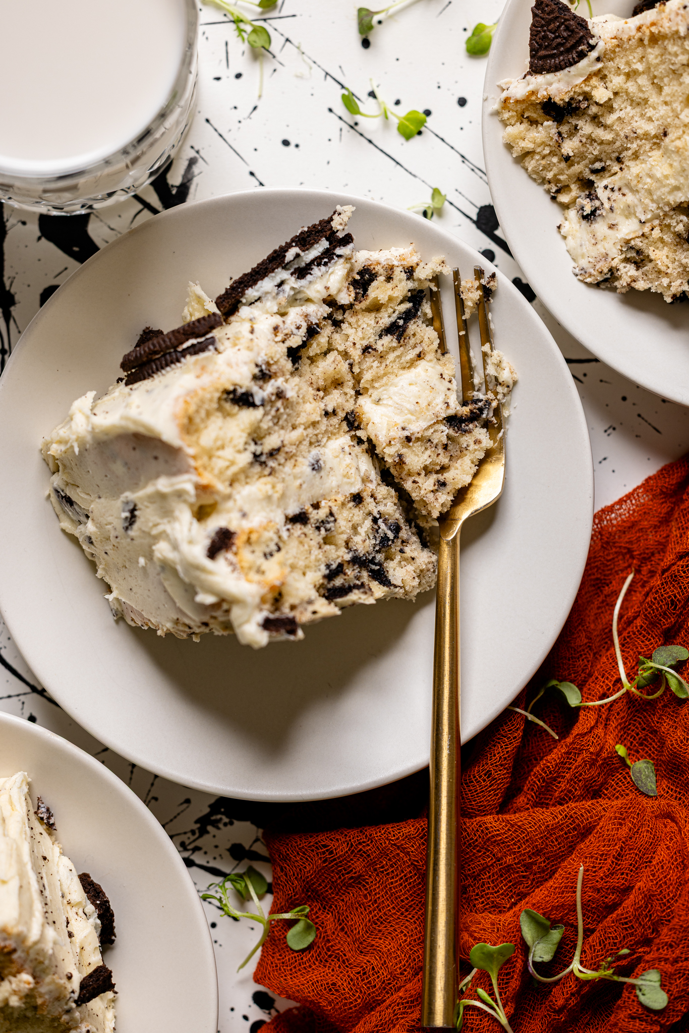 The Fluffiest Vegan Vanilla Oreo Cake