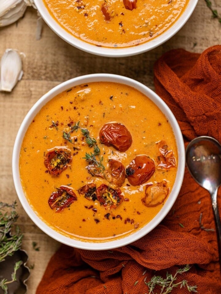 Bowl of Creamy Roasted Garlic Tomato Soup