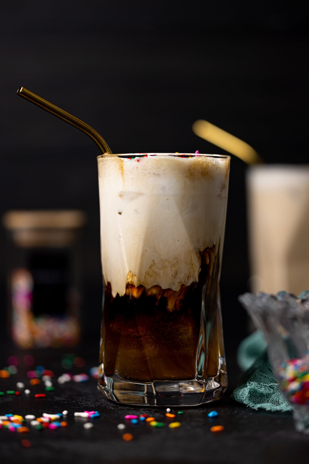 Iced Vanilla Latte Recipe (Starbucks Copycat) - One Sweet Appetite