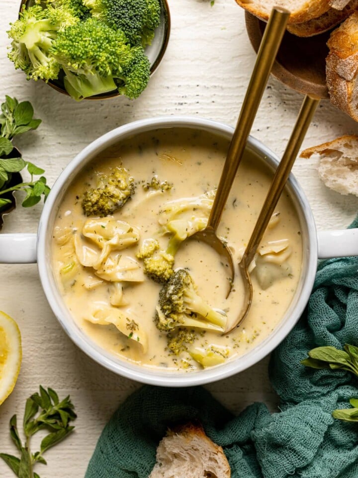 Creamy Lemon Broccoli Tortellini Soup