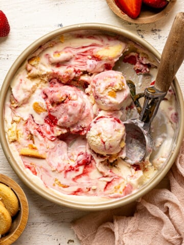 Peanut butter snickers bar ice cream orchids sweet tea