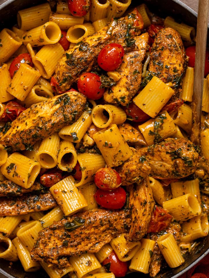 Up close shot of tuscan chicken pasta.