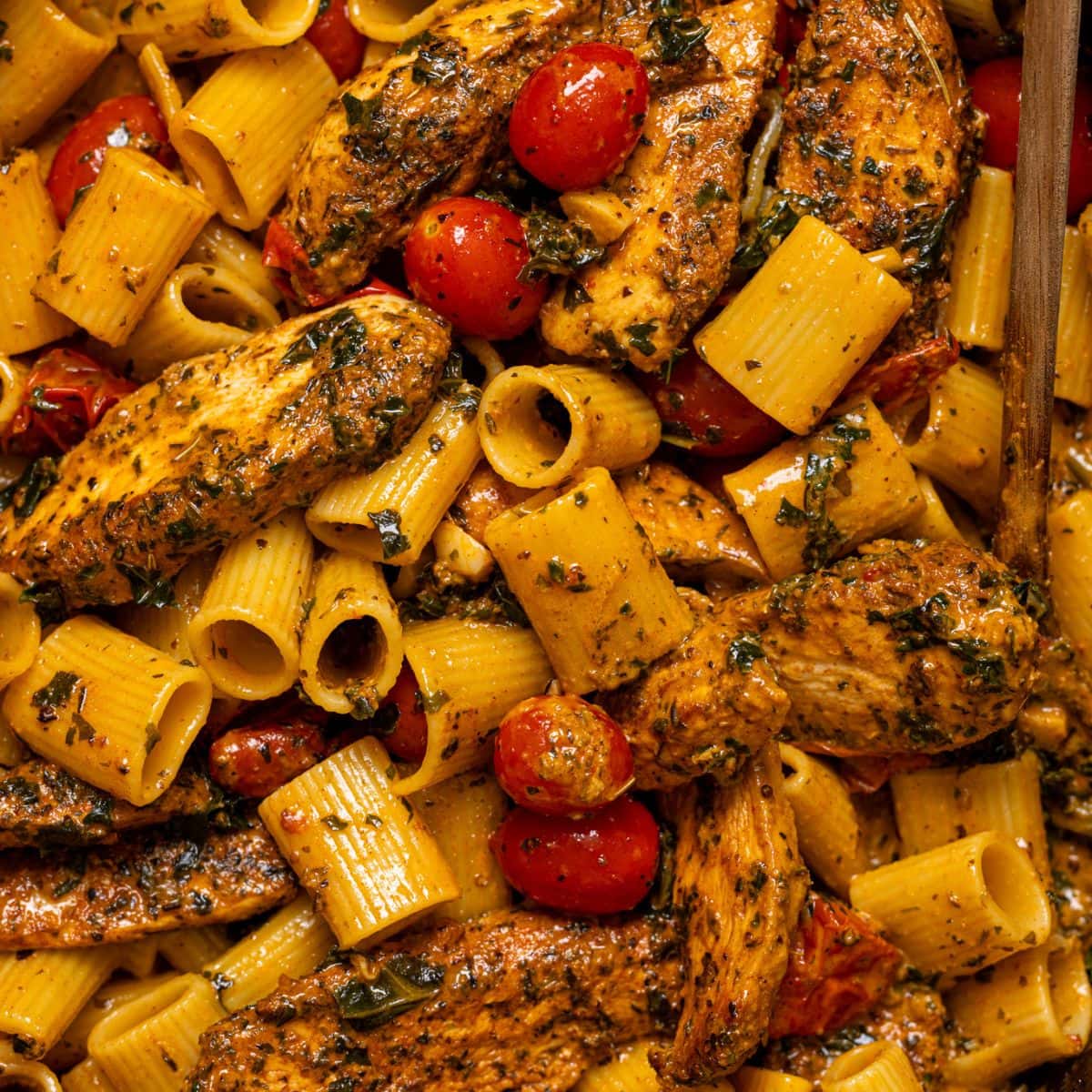 Up close shot of tuscan chicken pasta.