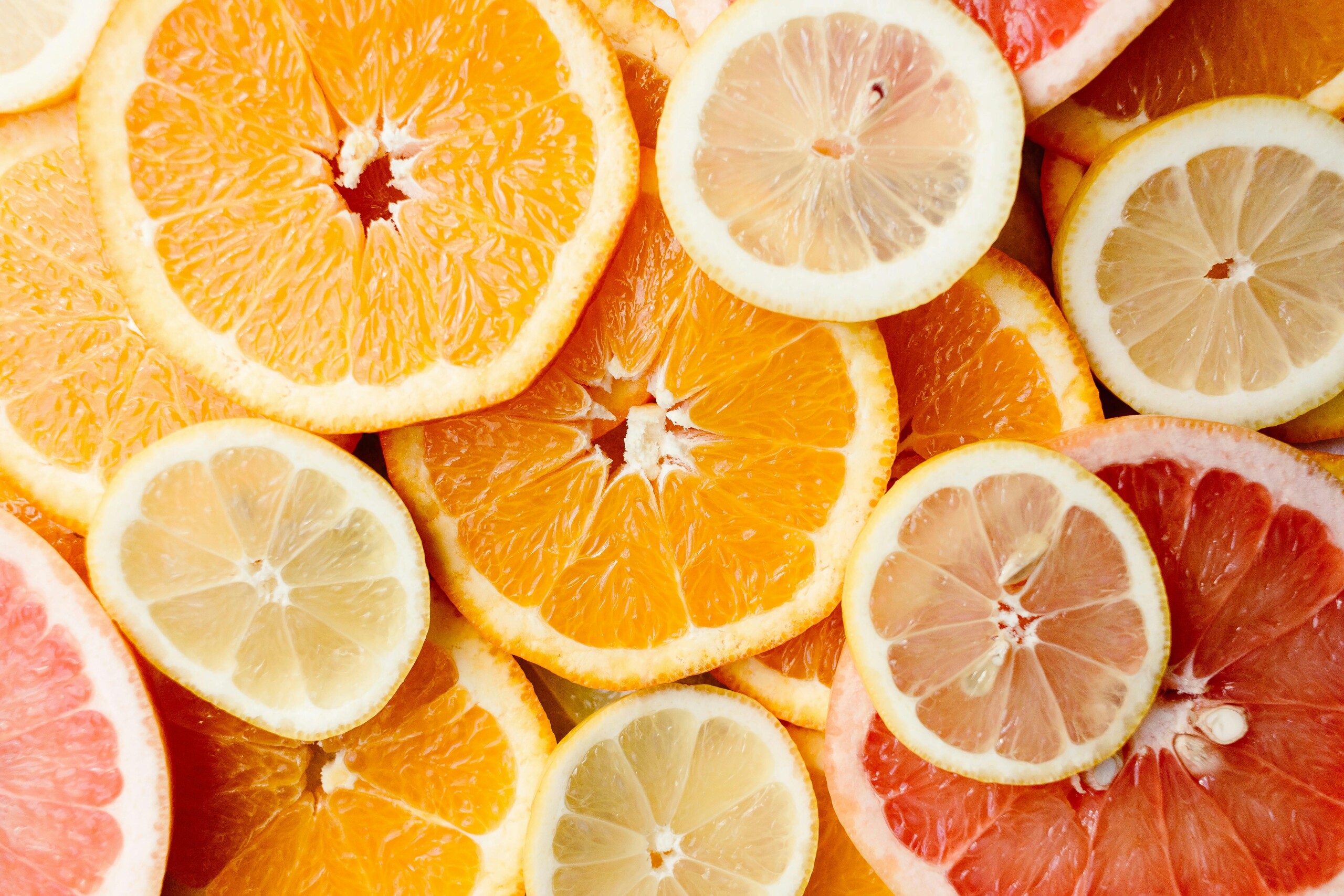 Citrus fruits cut into discs.
