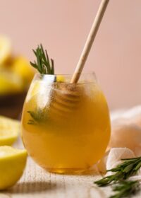 Apple Cider Vinegar Detox Lemonade